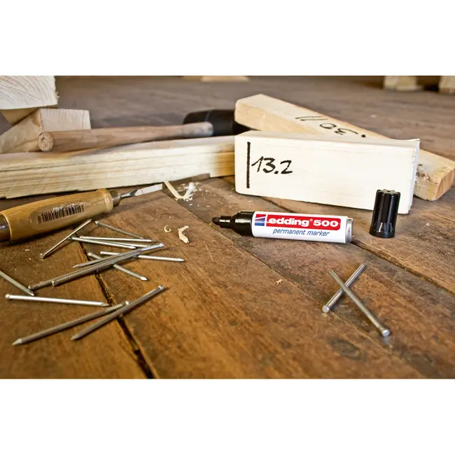 Marker permanent Edding 500, corp metalic, varf retezat 2-7 mm, albastru BPTCED5003