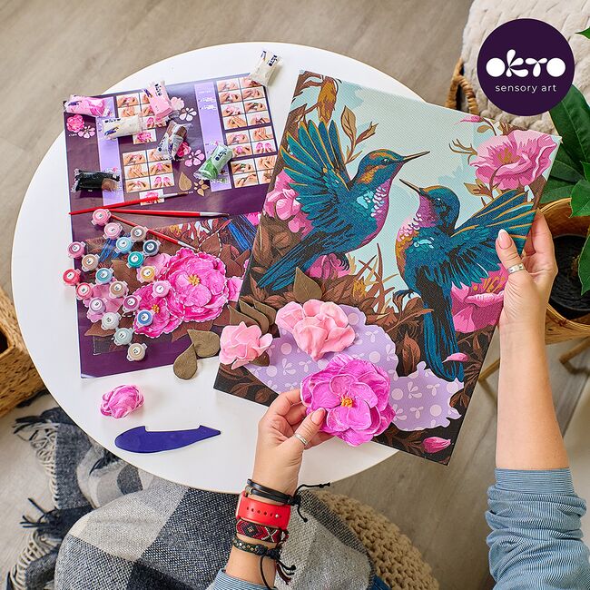 Set pictura si modelare 3D cu argila usoara, 30*40 cm - Hummingbirds in love KRTOK30012