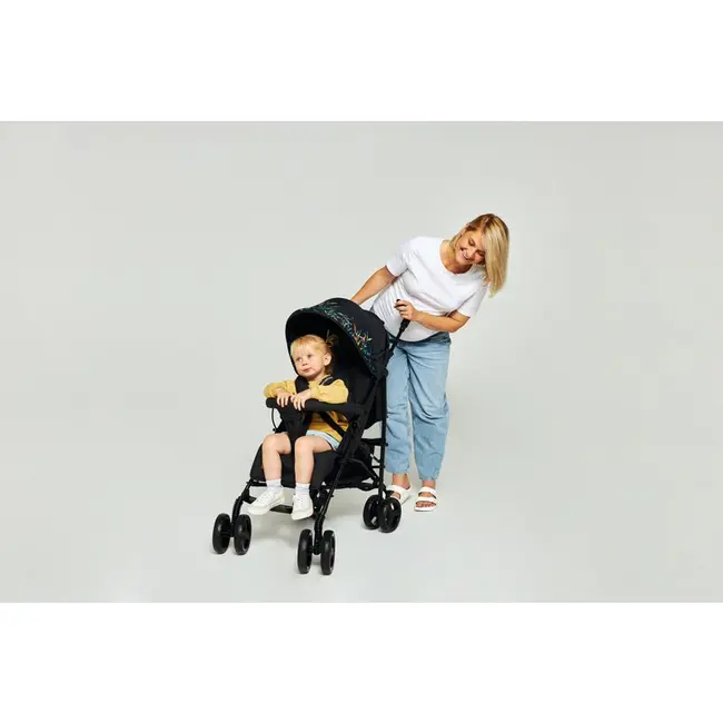 Carucior sport compact, Lionelo, Irma, Spatar reglabil in 4 pozitii, Suport picioare reglabil, Manere rotative, Pliere tip umbrela, 6- 36 luni, Pana la 15 kg, Conform cu EN1888-1:2018, Gri/Negru BYNLO-IRMA_BLACK/DARKGREY