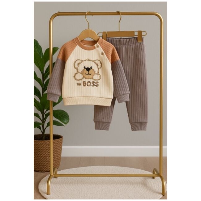 Costumas baietei "the boss" cu bluza cu ursulet si pantaloni trmbf3418