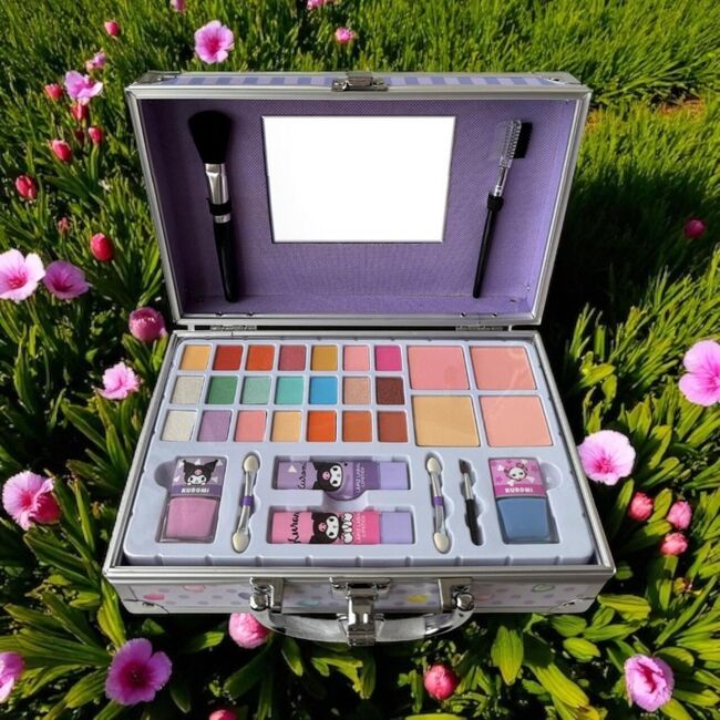 Caseta machiaj tip servieta Kuromi 4059