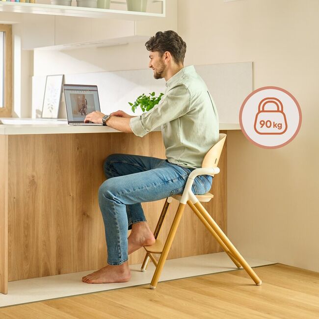 Scaun de masa multifunctional Celia, Lionelo, Din lemn de fag, 6 luni- adult, Reglabil pe inaltime, Spatar lat, Sezut ergonomic, Tavita silicon, Suport de picioare reglabil, Greutate maxima 90 Kg, Gri BYNLO-CELIA_GREY_WOOD
