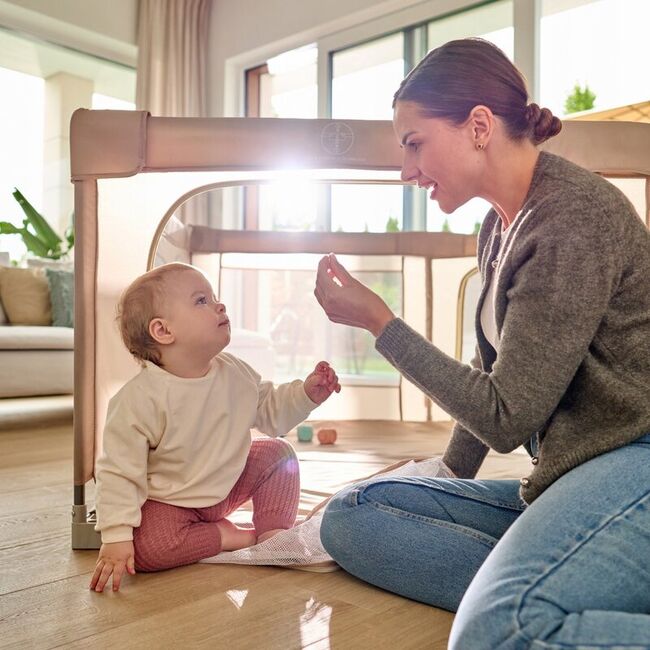 Tarc de joaca copii, Lionelo, Florence Easy Fold, 150 x 180 x 75 cm, Pliere, depliere automata, Include geanta de transport, Din plasa, Cu doua intrari laterale, 0-48 luni, Conform cu EN12227, Bej BYNLO-FLORENCE_EASY_FOLD_BEIGE_SAND