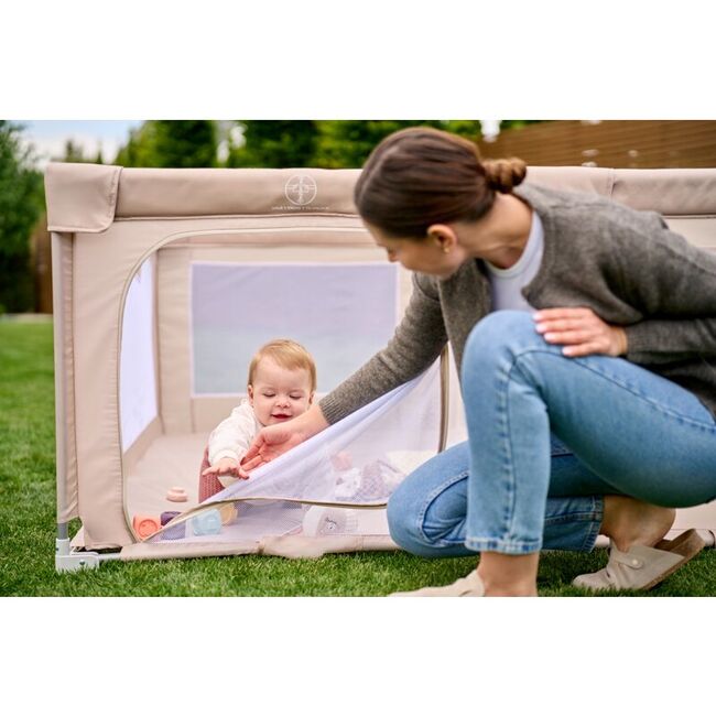 Tarc de joaca copii, Lionelo, Florence Easy Fold, 150 x 180 x 75 cm, Pliere, depliere automata, Include geanta de transport, Din plasa, Cu doua intrari laterale, 0-48 luni, Conform cu EN12227, Bej BYNLO-FLORENCE_EASY_FOLD_BEIGE_SAND