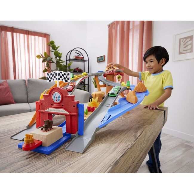 CARS RACE AND RESCUE SET DE JOACA CURCUIT DE SALVARE SI 3 MASINUTE METALICE VIVMTJFL57