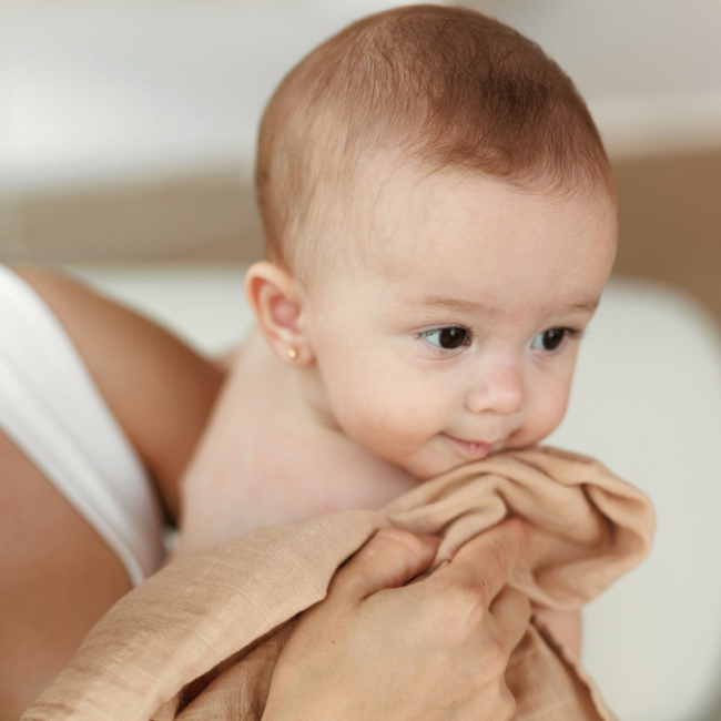 Onino - muselina multifunctionala din bumbac 100% organic, hug.me, oatmeal beige, x1 bucata, 120 x 120 cm, certificata gots bbbcdsw002