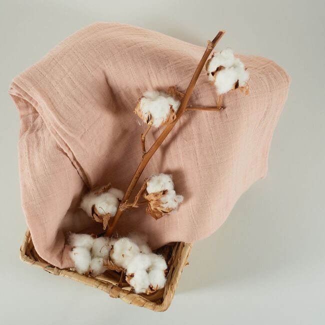 Onino - muselina multifunctionala din bumbac 100% organic, hug.me, sandy rose, x1 bucata, 120 x 120 cm, certificata gots bbbcdsw005