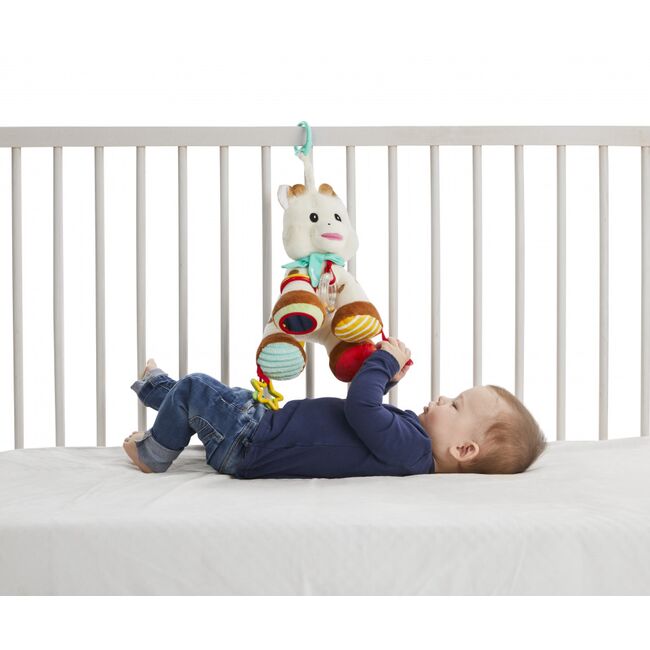 Jucarie de plus cu activitati girafa sophie vu010343