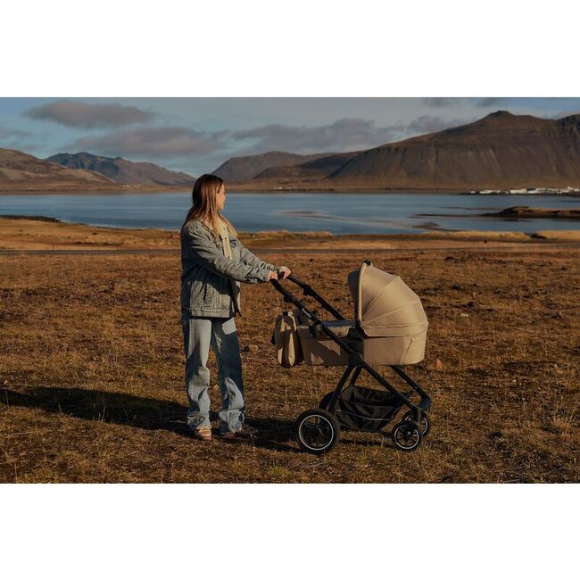 Carucior 2 in 1, Lionelo, Meril, Cu landou si scaun cu dimensiune XL, Reversibil, Cu sistem de ventilatie 3D, Cu accesorii, Pana la 22 kg, De la nastere, Conform cu EN1888-1 EN1888-2, EN1466, Bej BYNLO-MERIL_2IN1_BEIGE_SAND