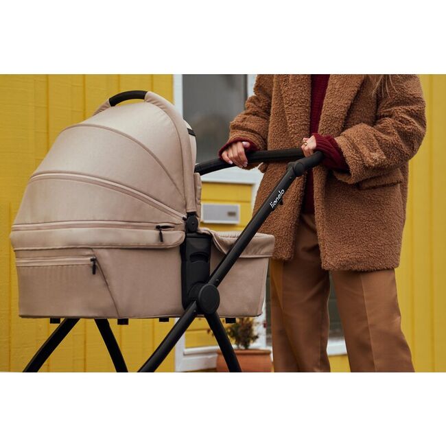 Carucior 2 in 1, Lionelo, Meril, Cu landou si scaun cu dimensiune XL, Reversibil, Cu sistem de ventilatie 3D, Cu accesorii, Pana la 22 kg, De la nastere, Conform cu EN1888-1 EN1888-2, EN1466, Bej BYNLO-MERIL_2IN1_BEIGE_SAND