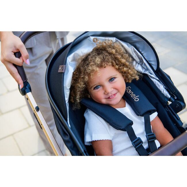 Carucior 3 in 1, Lionelo, Amber, Landou intarit, Scoica auto testata ADAC, Reversibil, Cu accesorii, Geanta parinti, Pana la 22 kg, Bej BYNLO-AMBER_3IN1_BEIGE_SAND