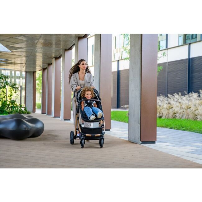 Carucior 3 in 1, Lionelo, Amber, Landou intarit, Scoica auto testata ADAC, Reversibil, Cu accesorii, Geanta parinti, Pana la 22 kg, Bej BYNLO-AMBER_3IN1_BEIGE_SAND