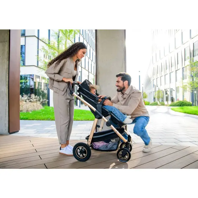 Carucior 3 in 1, Lionelo, Amber, Landou intarit, Scoica auto testata ADAC, Reversibil, Cu accesorii, Geanta parinti, Pana la 22 kg, Bej BYNLO-AMBER_3IN1_BEIGE_SAND