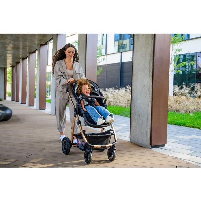 Carucior 3 in 1, Lionelo, Amber, Landou intarit, Scoica auto testata ADAC, Reversibil, Cu accesorii, Geanta parinti, Pana la 22 kg, Bej BYNLO-AMBER_3IN1_BEIGE_SAND