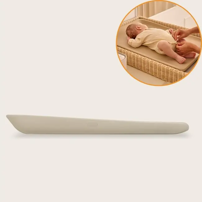 Saltea de infasat, Lionelo, Megs, Moale, Utilizabil si fara husa, Impermeabila, Design ergonomic, 70x49 cm, Fara BPA, Conform cu standardul de securitate EN71-3, 0 luni+, Bej BYNLO-MEGS_BEIGE_SAND