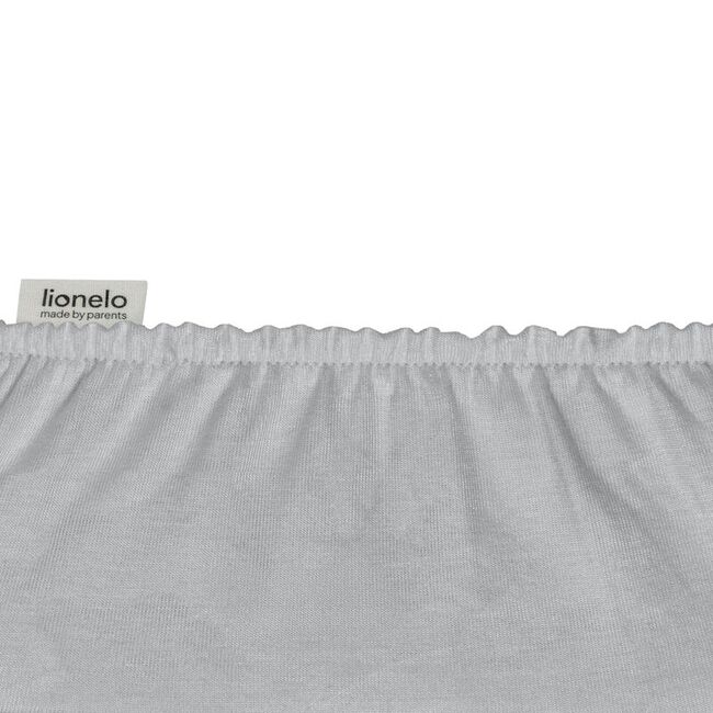 Set cearceafuri cu elastic, Lionelo, Pentru patuturi 120 x 60 cm, Pentru saltele de max. 10 cm inaltime, Din bambus, Usor de spalat, 30 grade, Fara calcare, Ecologic, Alb/Gri BYNLO-BAMBOO_SHEET_OFF_WHITE_GREY_118x60