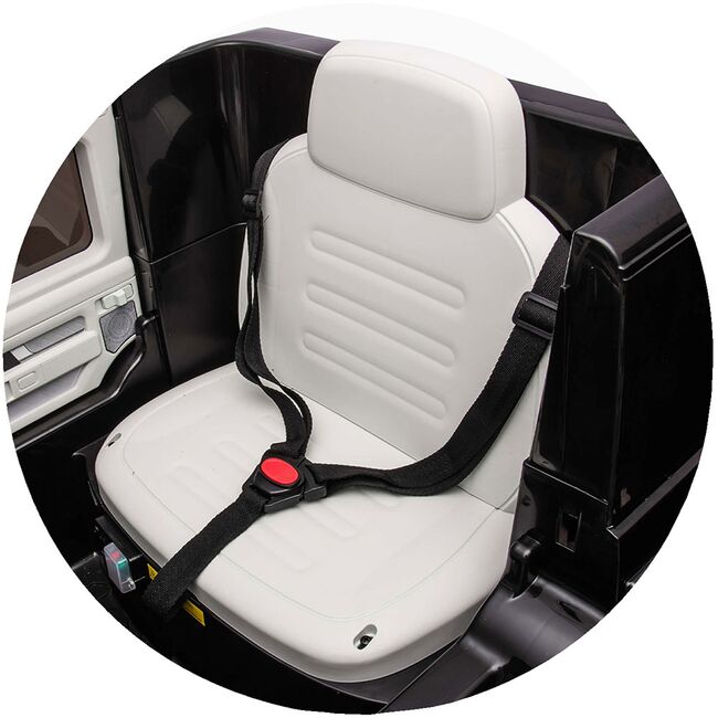 Masinuta electrica Chipolino SUV Mercedes EQG cu scaun din piele si roti EVA black HUBELJMBEQG01B