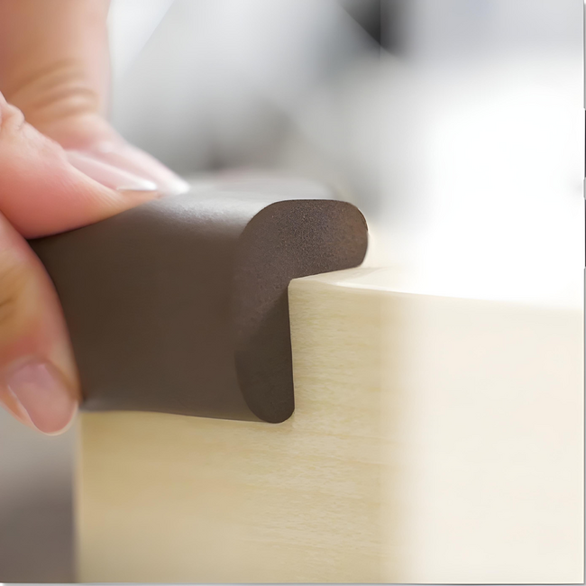 Protectie colturi mobila, maro