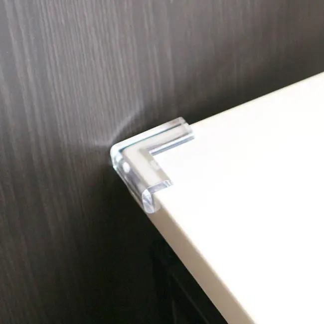 Protectie colturi mobilier, transparenta