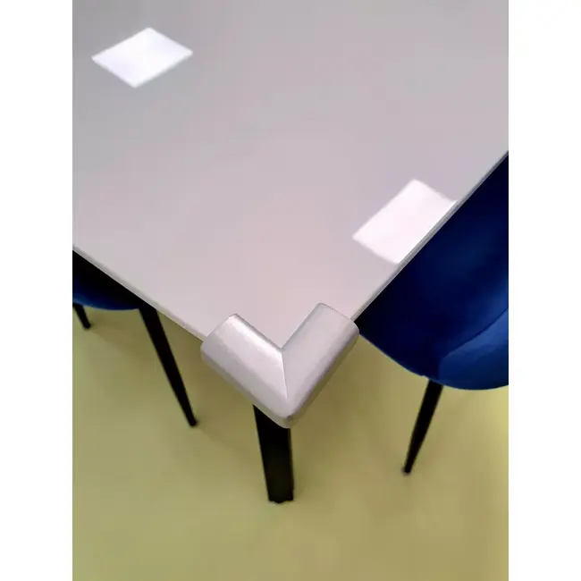 Protectie colturi mobila, latura inertioara 3cm, argintiu