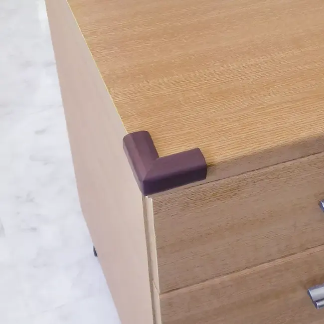 Protectie colturi mobila, latura inertioara 3cm, argintiu