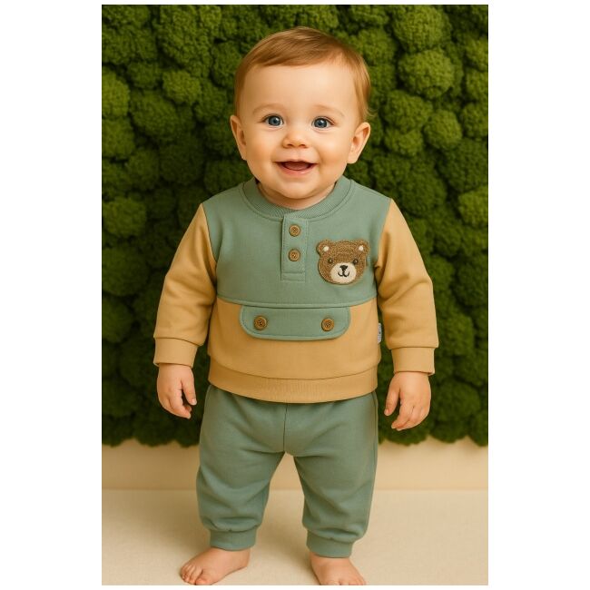 Costum bebelusi baietel verde-bej cu ursulet – trening confortabil din bumbac pentru joaca si plimbari amtr1086
