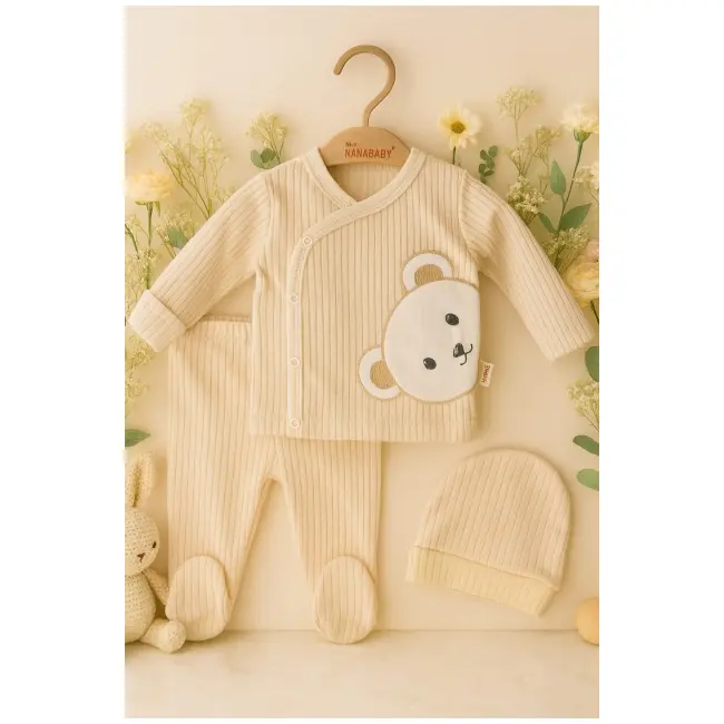 Costumas bebe crem din bumbac fin cu ursulet &ndash; 3 piese, confort si stil pentru bebelusi trmb20534-1