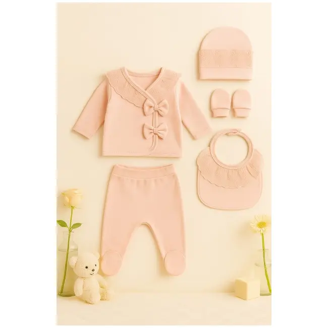 Set 5 piese pentru bebelusi fetite &ndash; costumas roz cu dantela, fundite si accesorii asortate trmd2039