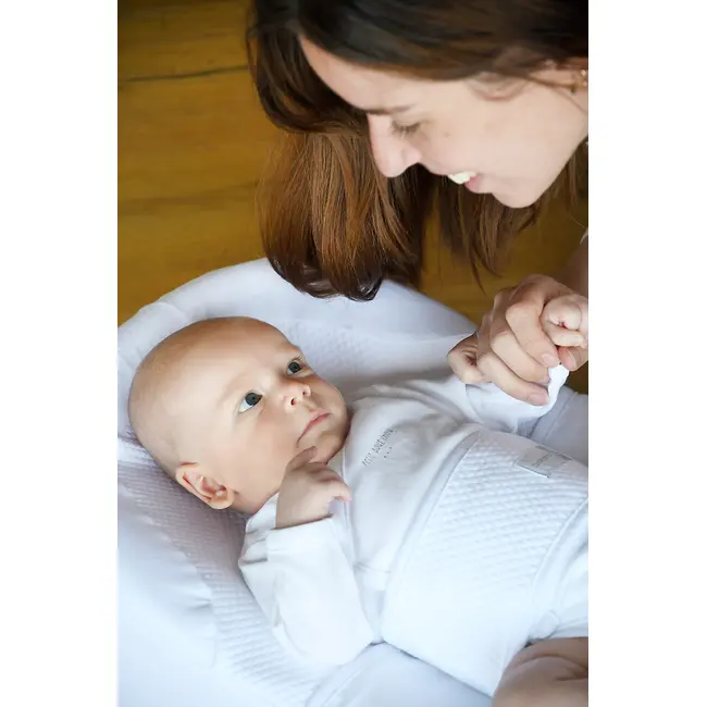 Baby nest ergonomic Red Castle Cocoonababy  10   Flori de Bumbac
