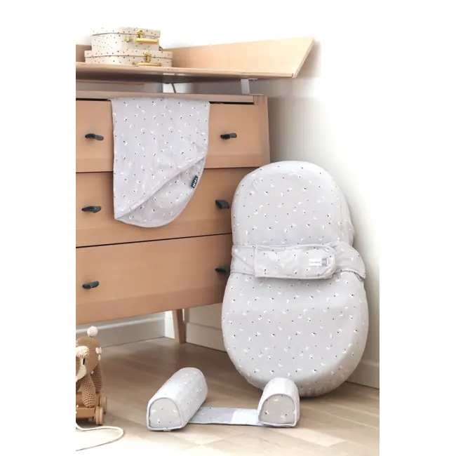 Baby nest ergonomic Red Castle Cocoonababy  10   Moon  Stars