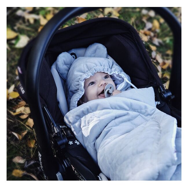 Paturica Universala Pentru Scoica Auto Bumbac   Catifea ,   Baloane - Caldura, Confort Si Siguranta In Fiecare Calatorie Pjb612431