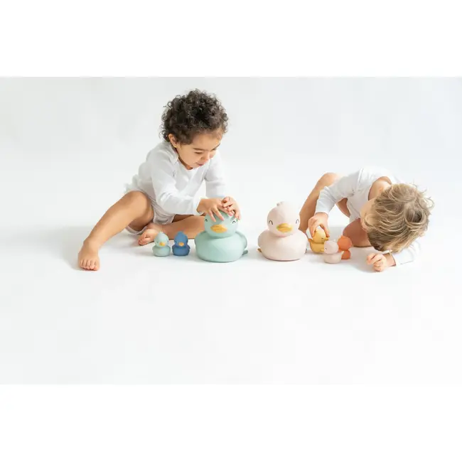 Set Ratuste De Baie ,   Familie Completa: 2 Ratuste Mari + 5 Ratuste Mici   Distractie, Siguranta Si Stimulare Senzoriala Pentru Cei Mici Pjbc2442