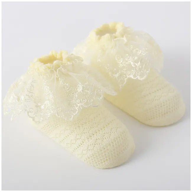 Sosete galben pal cu danteluta si model din tesatura mds01-1-c1