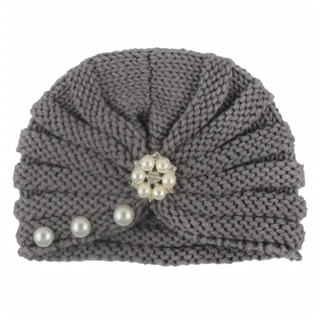 Caciulita gri crosetata tip turban cu perlute si strasuri mdx-19064-6-sa1