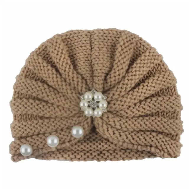Caciulita maro crosetata tip turban cu perlute si strasuri mdx-19064-5-sa1