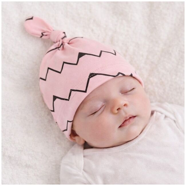 Caciulita roz cu imprimeu tip fes piticot pentru bebelusi addta253-3-c1