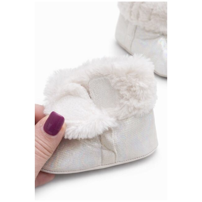 Cizmulite bebelusi albe cu blanita, interior calduros, talpa moale trpb0002