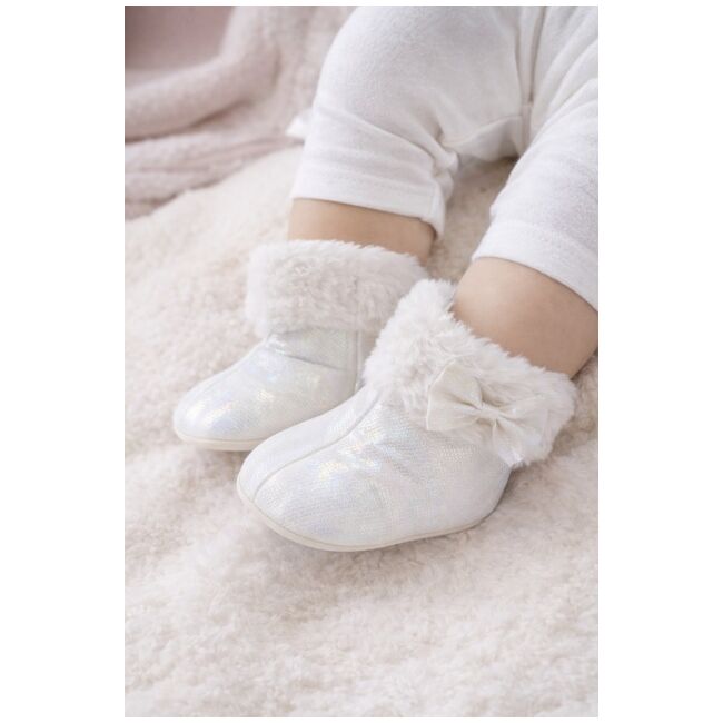 Cizmulite bebelusi albe cu blanita, interior calduros, talpa moale trpb0002