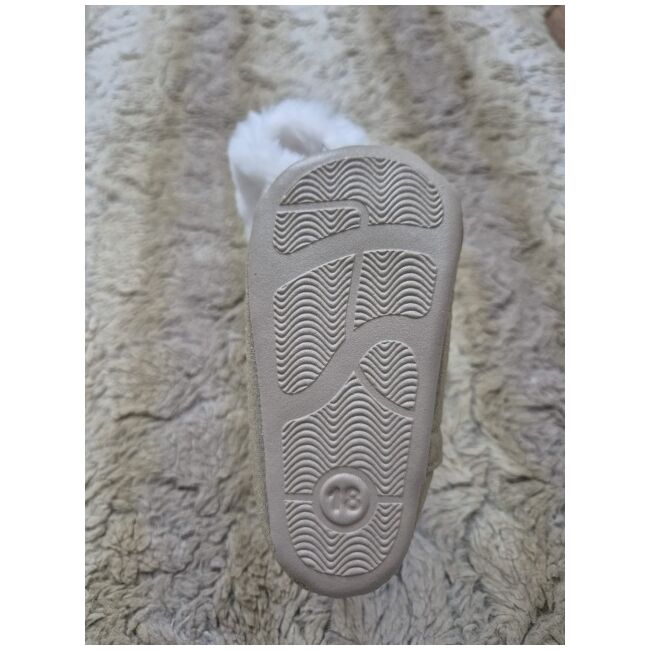 Cizmulite bebelusi aurii cu blanita, interior calduros, talpa moale trpb0003