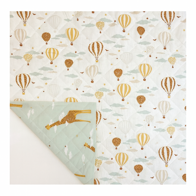 Paturica Bebelus Handmade Matlasata Din Bumbac Premium Cu Fata Dubla ,   Giraffe Head In Clouds, 135x100 Cm Pjb87662