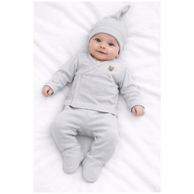Set gri pentru bebelusi din bumbac cu bluza petrecuta, pantaloni si caciulita, roz tram0019