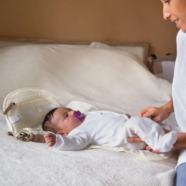 Borseta bebelusi Baby On Board Armelle Banana Cotton