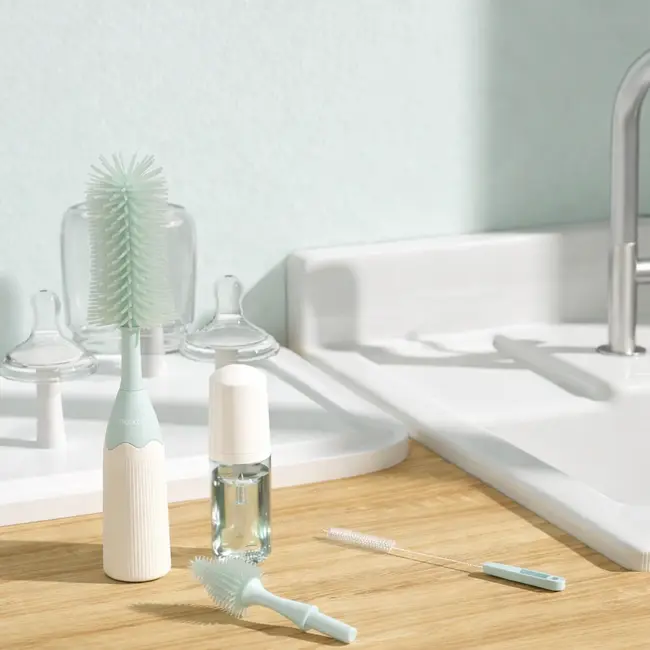 Set curatare biberoane Momcozy cu spuma 360 Push-Press Green