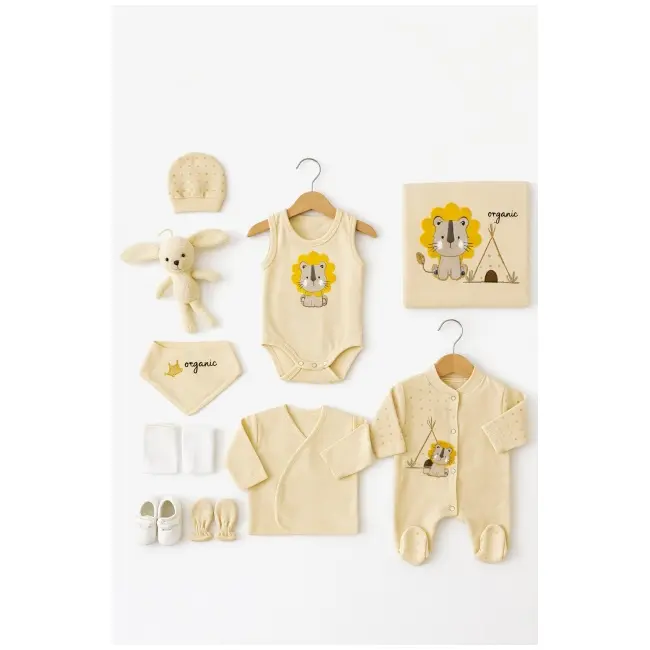 Set nou nascut baieti 10 piese bumbac organic si jucarioara trpb0110