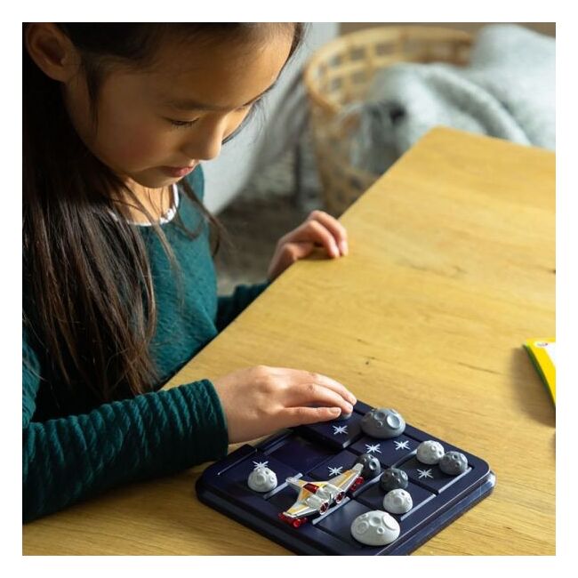 Smart games - asteroid escape, joc de logica cu 60 de provocari, 8+ ani, editie lb. romana - okesg426ro