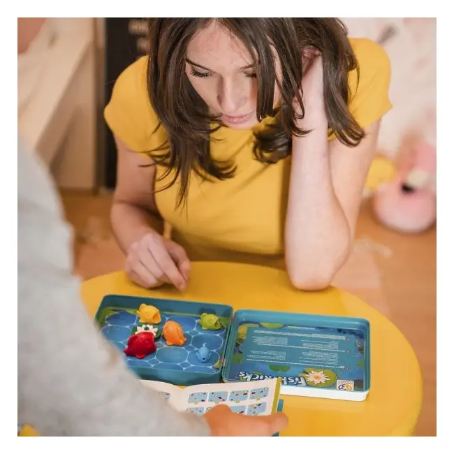 Smart games - fishtricks, joc de logica cu 48 de provocari, 5+ ani, editie internationala - okesgt2005