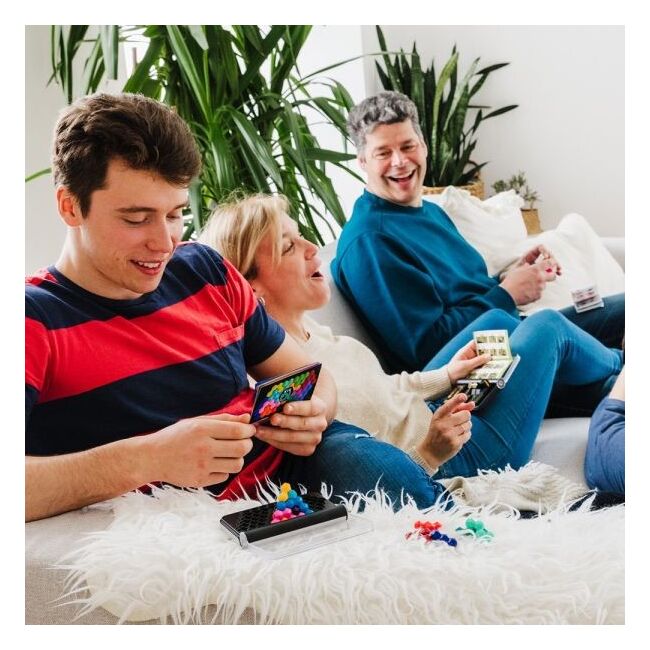 Smart games - iq six pro, joc de logica cu 120 de provocari, 8+ ani, editie lb. romana - okesg479ro