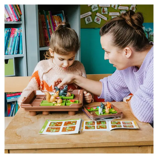 Smart games - squirrels go nuts!, joc de logica cu 80 de provocari, 6+ ani, editie internationala - okesg425