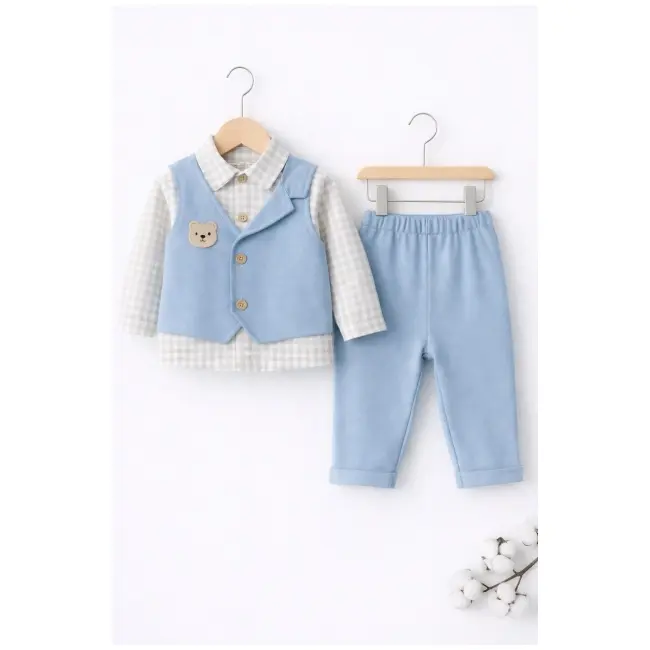 Set hainute moeboon baieti 2 piese camasa in carouri, vesta aplicata si pantaloni verzi moeboon1