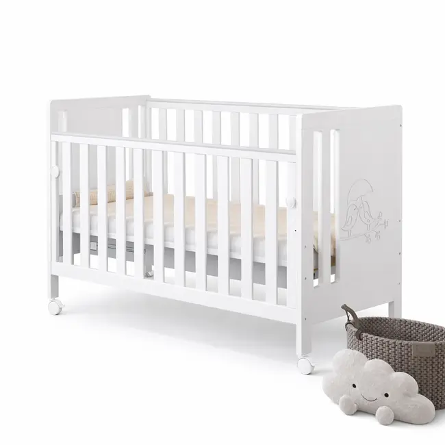 Patut Din Lemn Pasarele Alb 120a 60 Cm Laterala Culisanta    Protectie Silicon Pentru Dentitie    En 716-1 Pjbptaszki_w